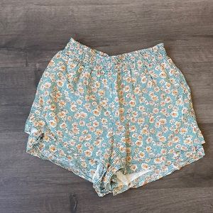 Green gingham print and flowers elastic waist shorts with layered detail